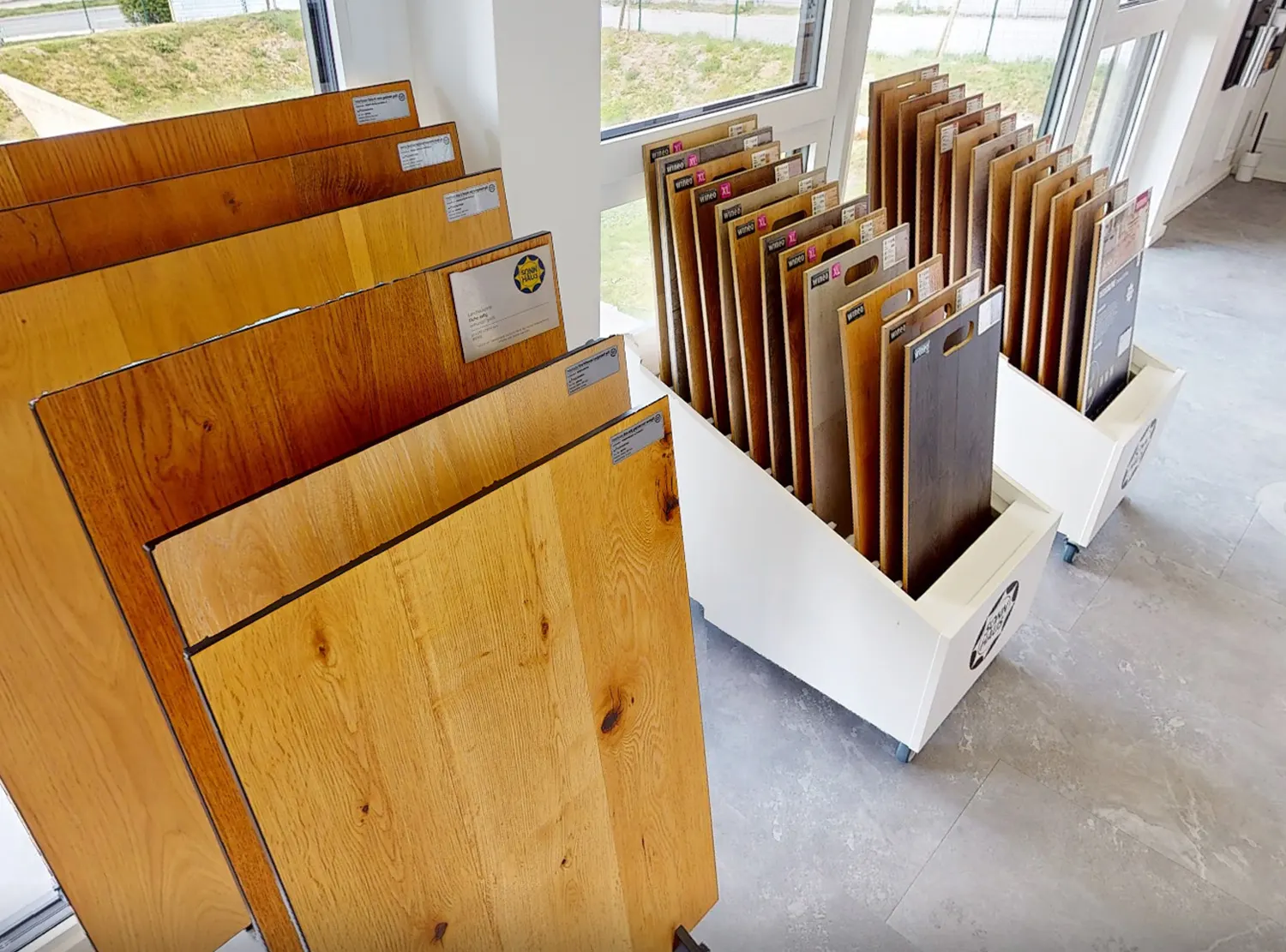 Parkett- und Bodenmuster im Schauraum